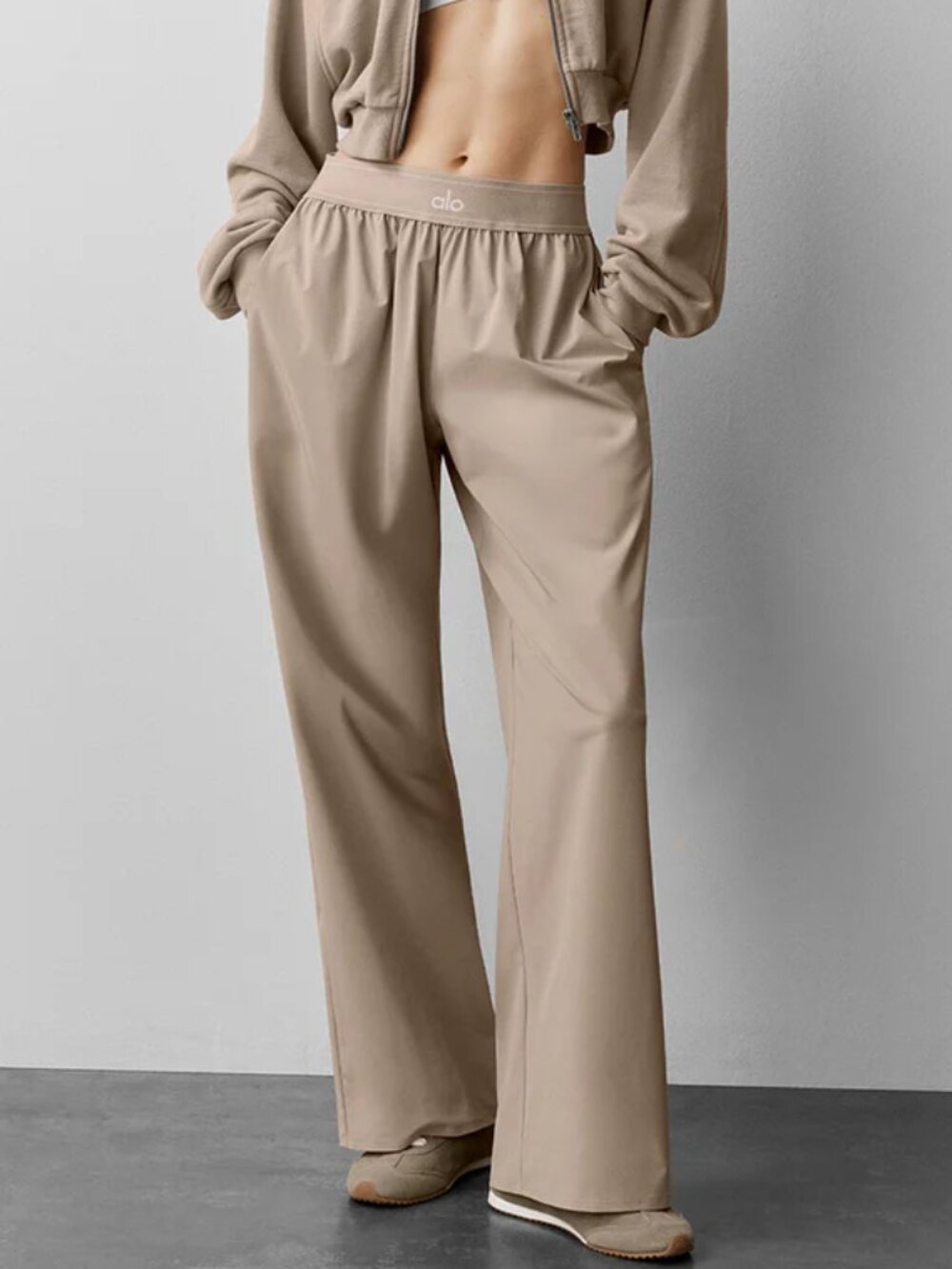Alo Yoga Gravel Color Suit Up Trouser NWT (Regular) 30" Inseam - Quiet Luxury💖